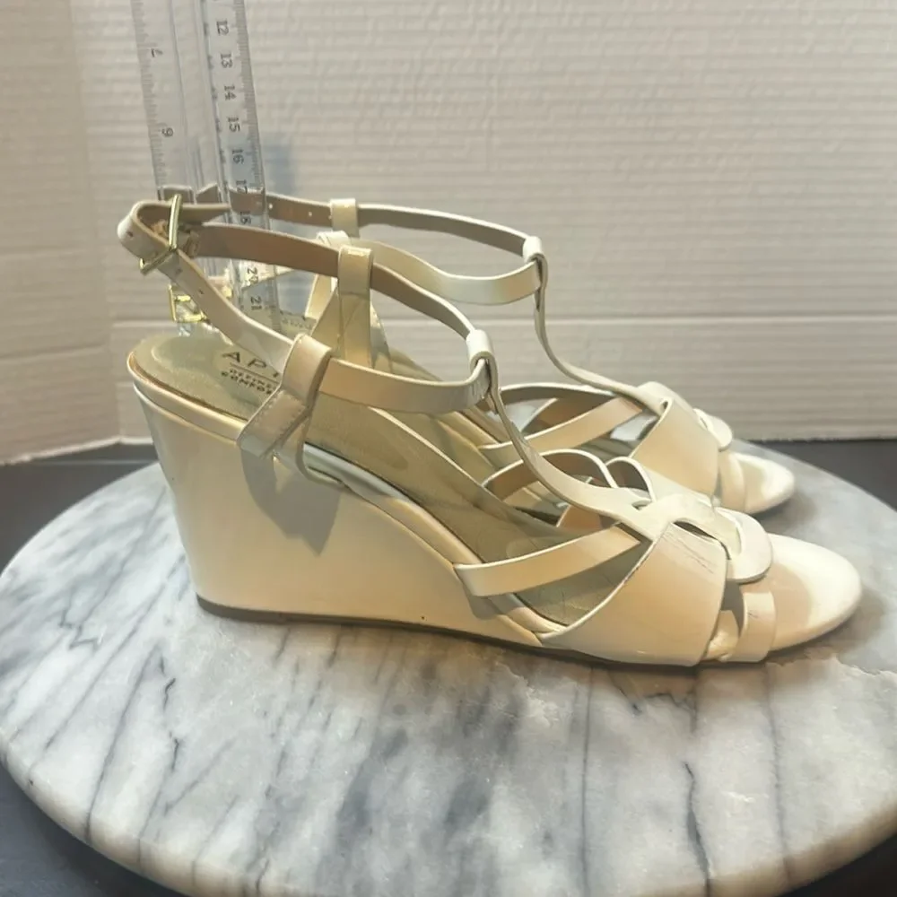 Apt 9 wedge sandel